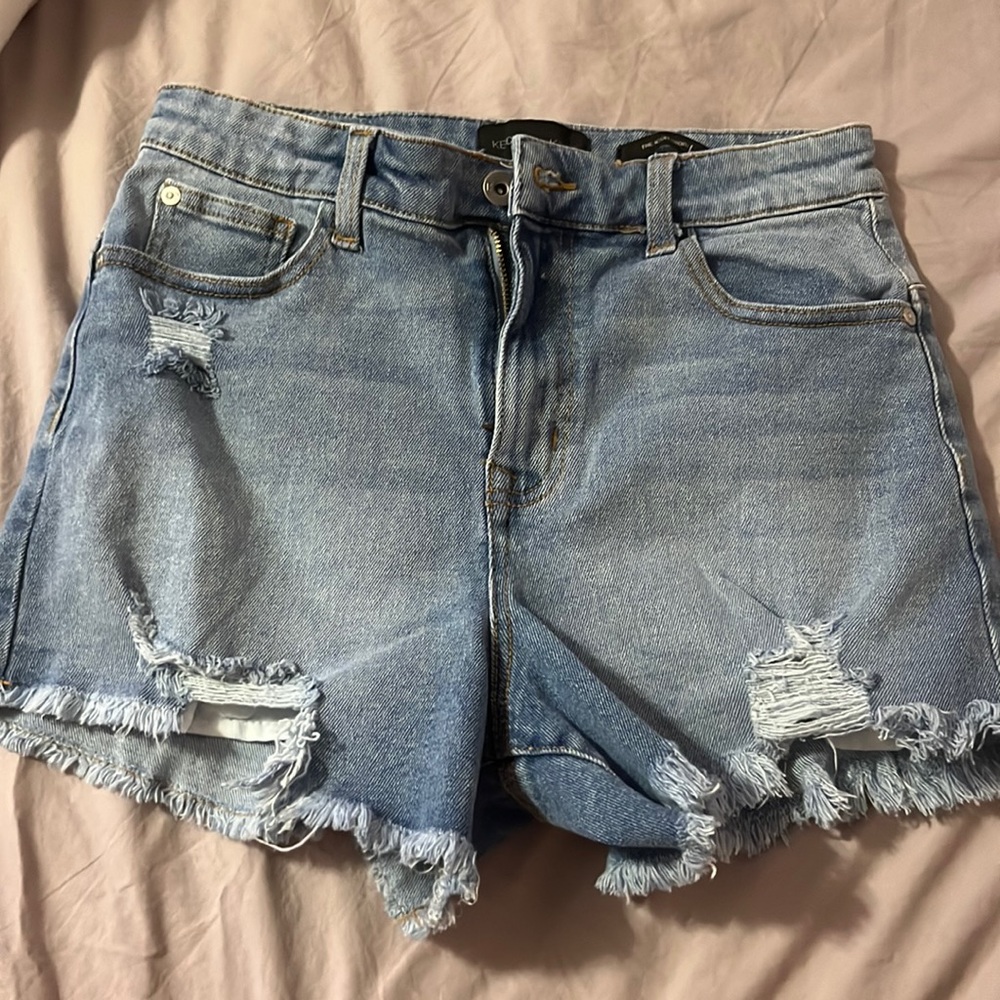 Light shorts
